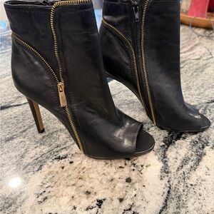 Vince Camuto Black Heeled Peep-Toe Boots